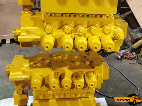 Гидрораспределитель Komatsu PC2000-8 709-1A-11100 / 709-1A-11200 / 709-1A-11300 / 709-1A-11400 / 709-1A-11500 / 7091A11100 / 7091A11200 / 7091A11300 / 7091A11400 / 7091A11500 (востановленный)